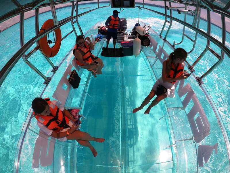 Cancún: Nichupté Lagoon Transparent Boat Tour with Drinks - Through the clear water of Nichupté Lagoon