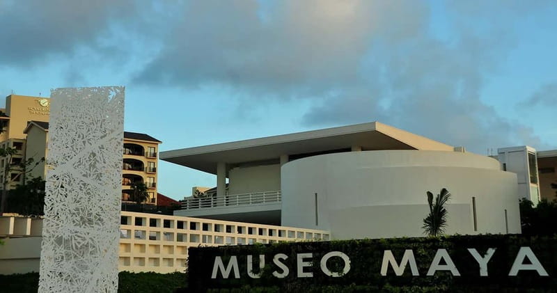 Cancun: Skip-the-Line Mayan Museum & San Miguelito Site - A museum visit with San Miguelito outside