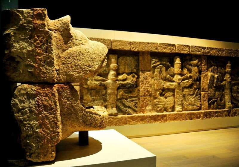 Cancun: Skip-the-Line Mayan Museum & San Miguelito Site - Walking through the San Miguelito Archaeological Site