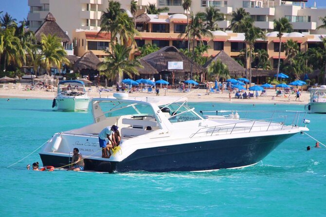 Cancun yachts rental BEATIFUL YACHT 46FT, 15 PAX MAX 25P6 - Choosing between two, four, and six hours