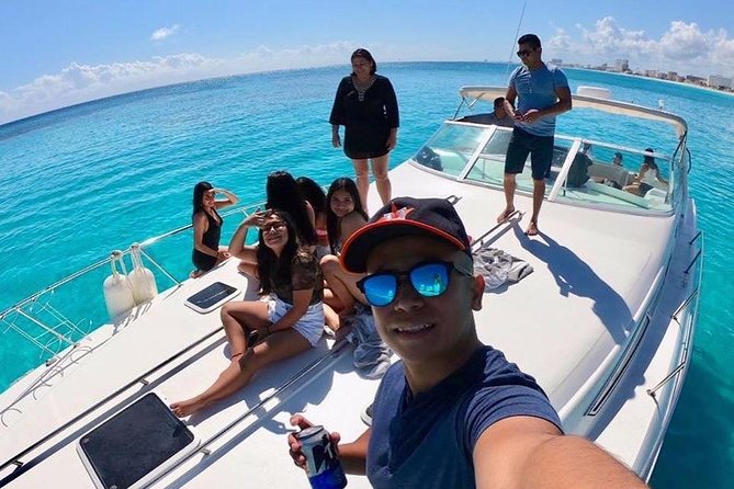 Cancun yachts rental BEATIFUL YACHT 46FT, 15 PAX MAX 25P6 - Meeting at Real Inn Hotel