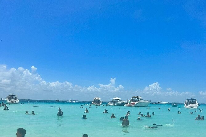 Catamaran Cancun to Isla mujeres Lunch OpenBar and Snorkeling - Playa Norte is worth the rushing