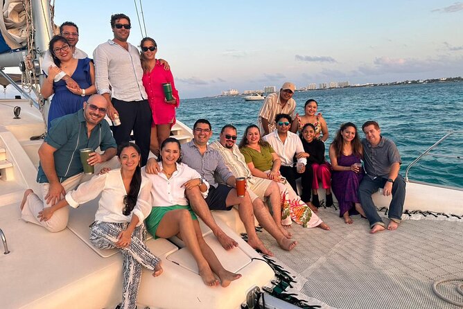 Catamaran with Snorkeling and North Beach, Isla Mujeres - Sailing toward Arrecife El Meco