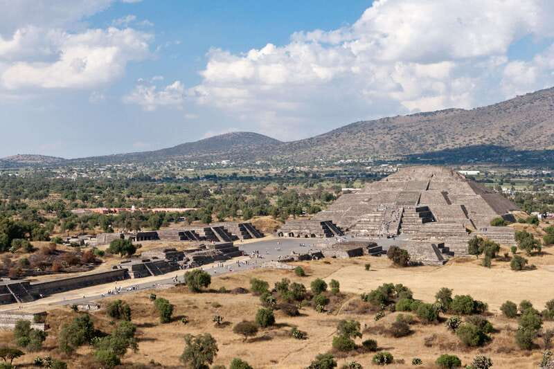 CDMX: Tour of the ruins of Teotihuacan, Tlatelolco, and Guadalupe - The obsidian workshop and tequila tasting