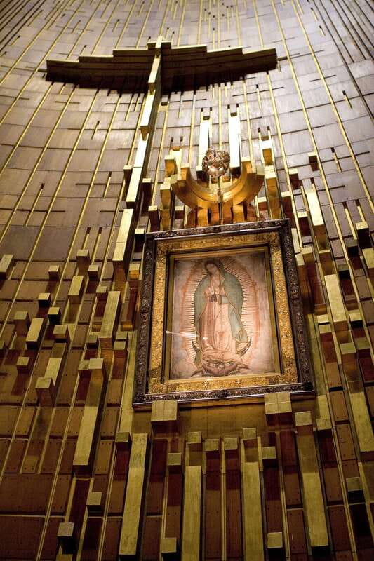CDMX: Tour of the ruins of Teotihuacan, Tlatelolco, and Guadalupe - Lunch, music, and the Mexican fiesta