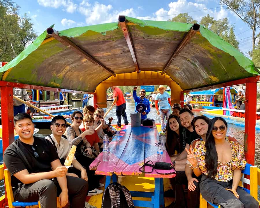 CDMX: Xochimilco Trajinera Party, Drinks, Mariachi & Tacos - Drinks on the water