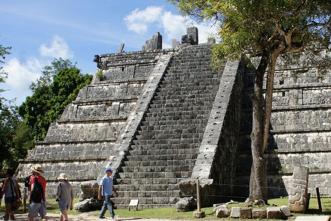Chichen Itza, Beautiful Cenote and Valladolid All Inclusive Tour - Valladolid in 30 minutes