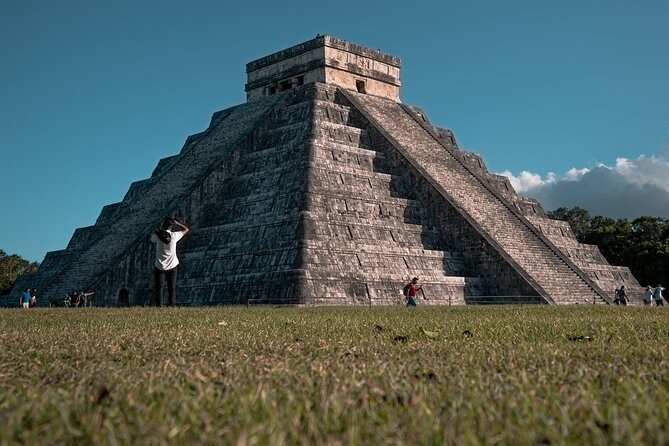 Chichén Itzá, Cenote and Valladolid with Lunch and transportation - Entering Chichén Itzá and meeting the Maya monuments