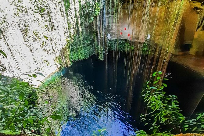 Chichén Itzá, Cenote Suytún & Cenote Ik-kil Expedition - Language, guides, and group size