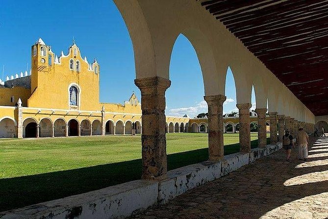 Chichen Itza, Private Cenote/Food Experience & the magic Izamal - What you actually get at Chichén Itzá