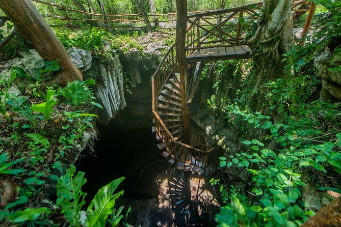Choose your experience to live in Los 7 Cenotes San Gerónimo - The Virgin cave cenote and the guided adventure