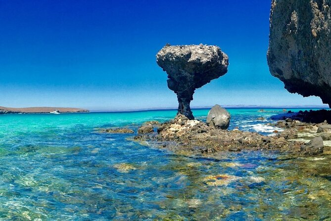 CityTour La Paz, Balandra beach and the Magic Town of Todos Santos - Playa El Coromuel: a short, less essential stop