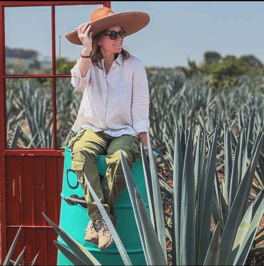 Classic Tequila Route Tour from Guadalajara and cantaritos el GÜERO!!! - Walking through the agave fields