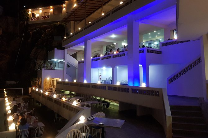 Cliff Diver De Luxe with Different Options at "La Quebrada" - A romantic night, a family outing, or a cruise-port add-on