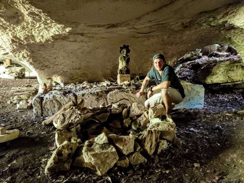 Cozumel: 5-Hour Private Caves and Ruins Tour with Lunch - Private vehicles, guides, and the pace