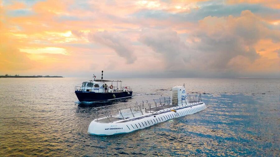 Cozumel: Atlantis Submarine Adventure - What makes the Atlantis submarine special