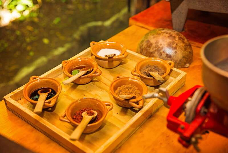 Cozumel: Chocolate Workshop at The Mayan Cacao Company - Making your own Mexican chocolate bar