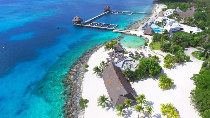 Cozumel: One Tank Scuba Dive and Full Chankanaab Park Access - Fish, statues, caves, and a shallow reef setting