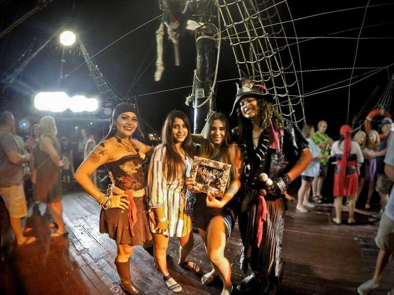 Cozumel: Pirate Ship Cruise with Open Bar, Dinner, and Show - Sword fights, pirate stories, and audience games