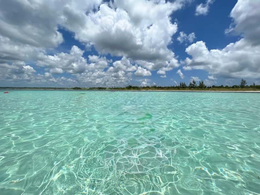 Cozumel: snorkeling on reefs + visit to "El Cielo" - Snacks, drinks and the boat ride between stops