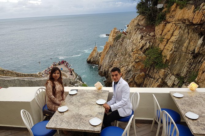 DeLuxe Cliff Divers+Sunset Exhibition byNight w/Different Options - Dinner, drinks, and the different booking options