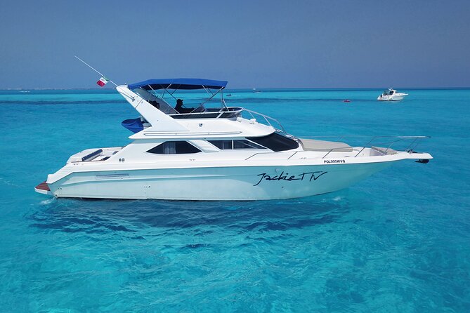 Deluxe Yacht 48FT with FlyBrige Rental in Cancun - Six and eight hours for a fuller island day