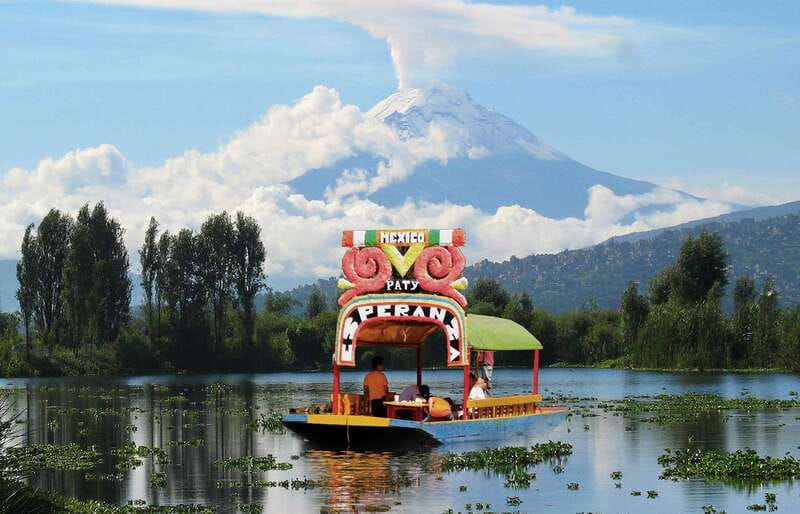 Discover Xochimilco and Coyoacán: Tradition, Music, Culture - Why Xochimilco feels unlike any other Mexico City outing