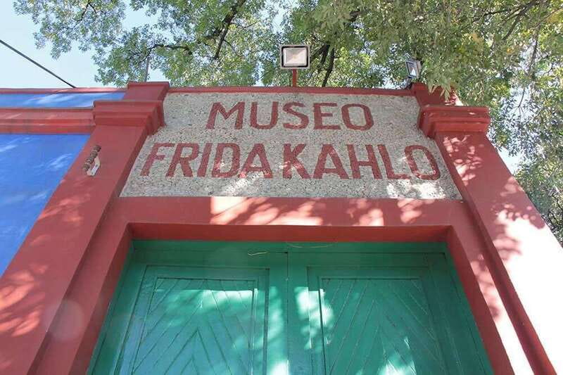 Discover Xochimilco and Coyoacán: Tradition, Music, Culture - The 45-minute ride to Coyoacán