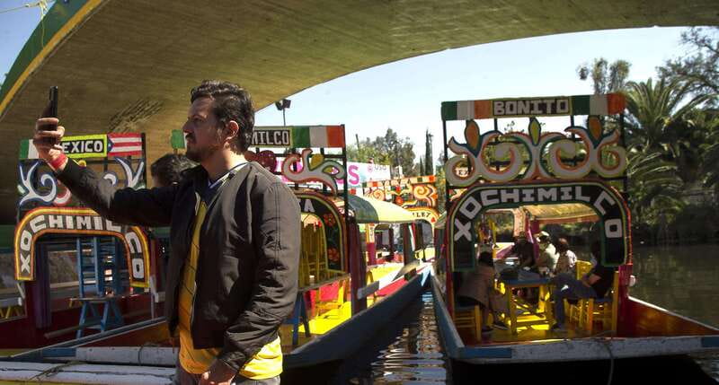 Discover Xochimilco and Coyoacán: Tradition, Music, Culture - Shopping stops and how to manage your time