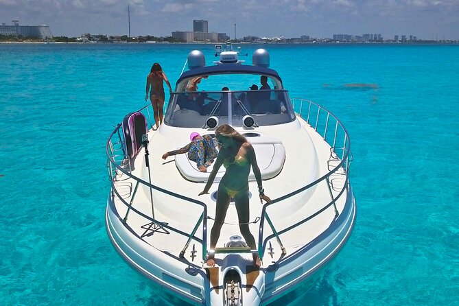 DIVA 60ft Elite Italian Yacht Experience in Cancun - Four or five hours, the best balance for most groups