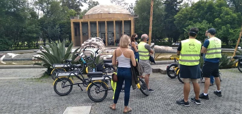 Electric Bike City Tour with a taco stop. - Why an e-bike works so well in Mexico City