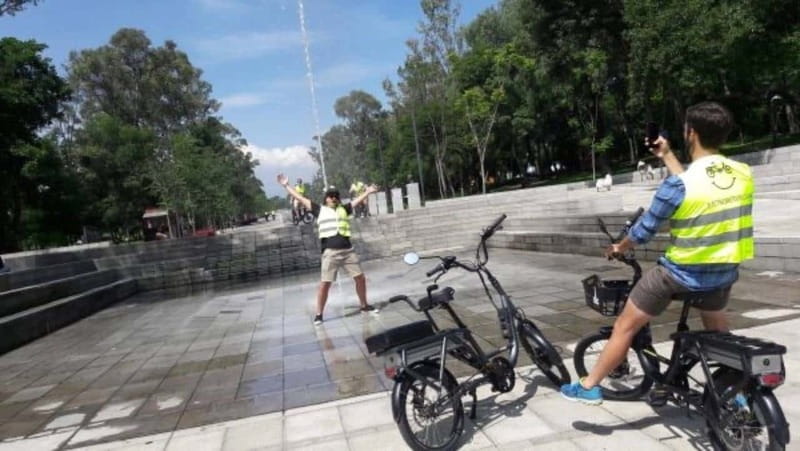 Electric Bike City Tour with a taco stop. - Chapultepec Park by electric bike