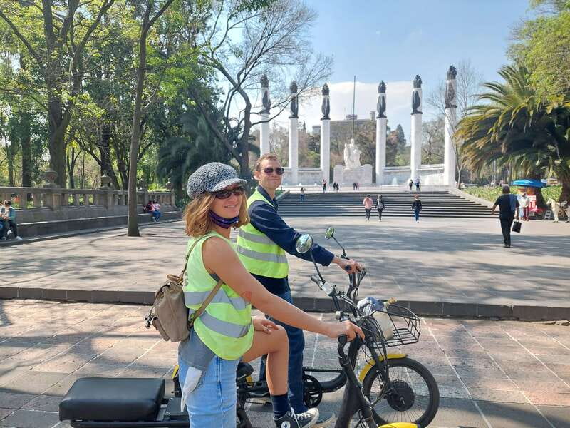 Electric Bike City Tour with a taco stop. - Reforma, Polanco, Roma, and Condesa