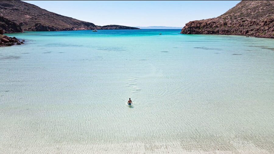 Espiritu Santo Island: Snorkeling Sea Lion Adventure - A beach lunch with fresh ceviche