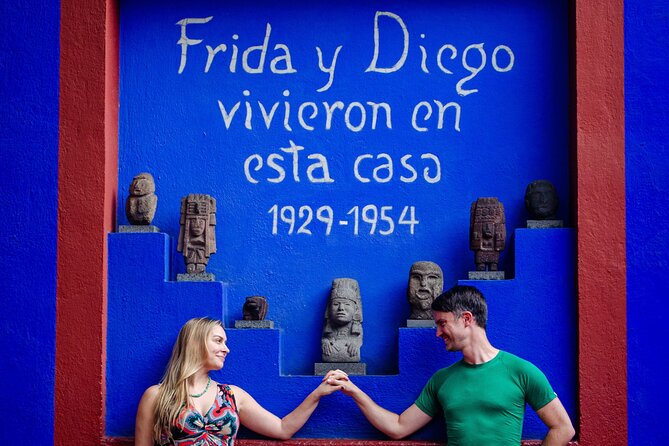 EXCLUSIVE TOUR Frida Kahlo Museum - SMALL GROUPS - Inside Frida Kahlo’s private rooms