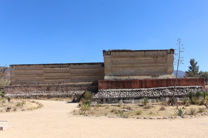 Explore Hierve el Agua, Mitla, Tule, Textile and Mezcal for a day - Guides, drivers, and the feel of the day