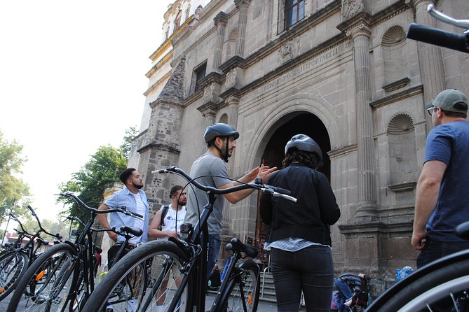 Frida Kahlo VIP [Museum Tickets Included] Bike, Markets & Churros - Jardín Centenario and the pace of the ride
