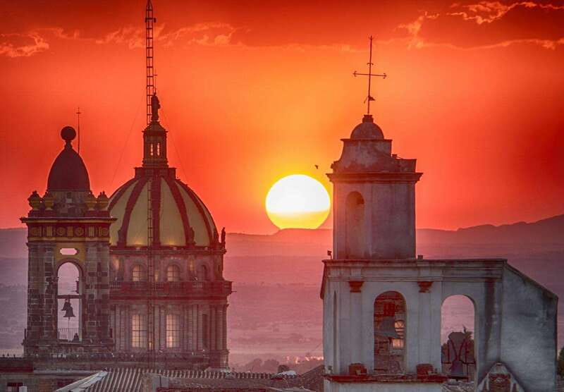 From Guanajuato: Dolores Hidalgo and San Miguel Public Tour - Atotonilco’s painted Sanctuary