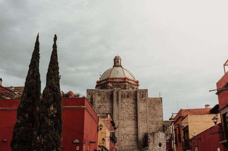 From Guanajuato: Dolores Hidalgo and San Miguel Public Tour - Lunch with the group