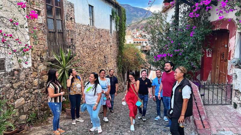 From Mexico City: 10-Hour Cuernavaca and Taxco Tour - Cuernavaca begins the day with a short historic stop