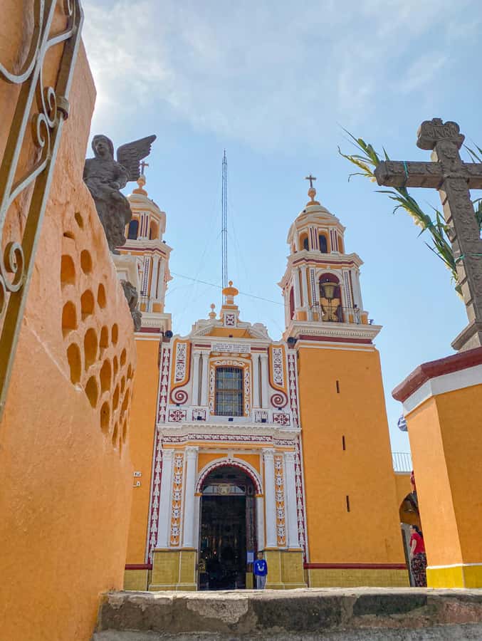 From Mexico City: One-day adventure: Puebla, Cholula, and Tonantzintla - Santa María Tonantzintla’s crowded visual language