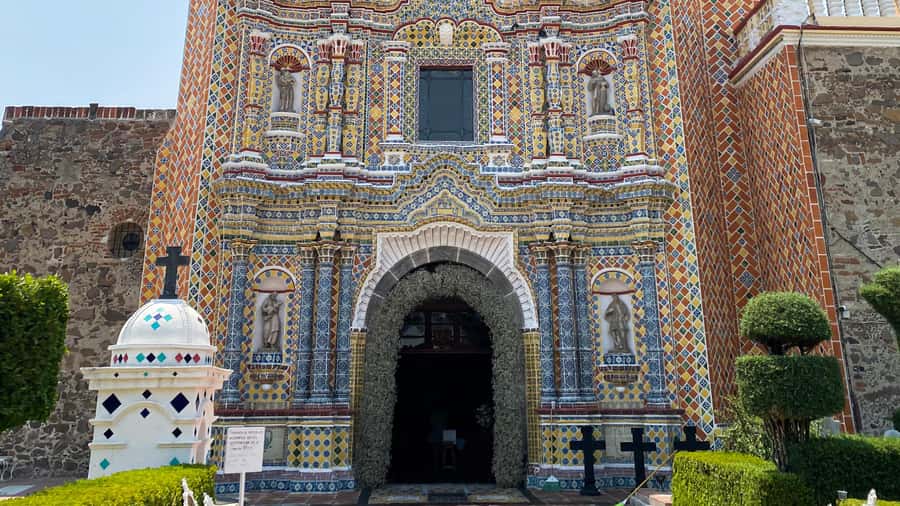 From Mexico City: Puebla, Cholula and Tonantzintla Day Trip - The Parián Market and Talavera shopping