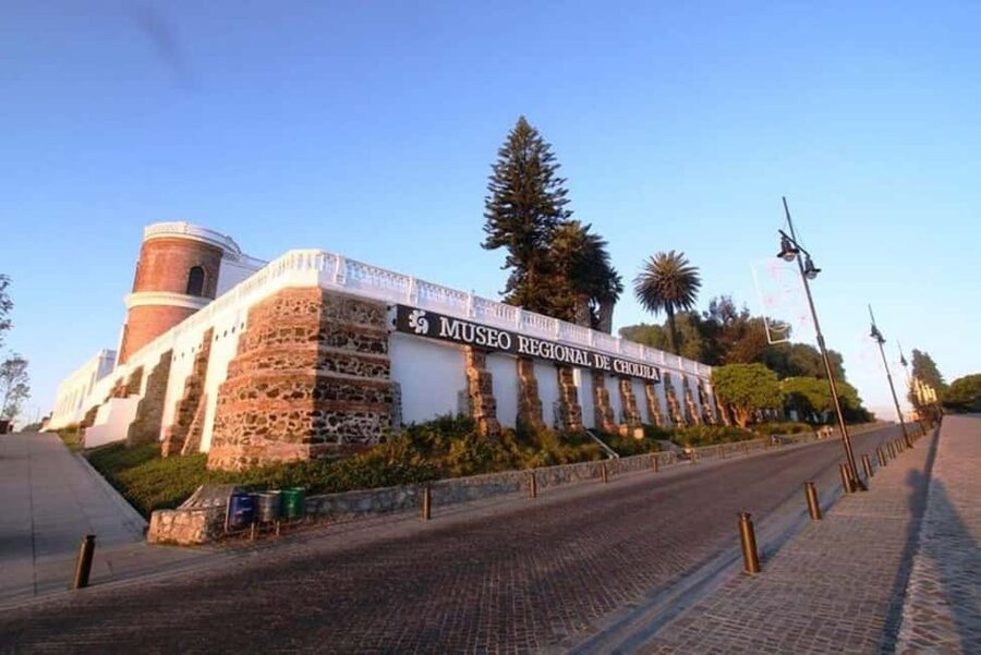 From Puebla: Guided Tour of Cholula - From Av 5 Ote 2 to the pyramid town