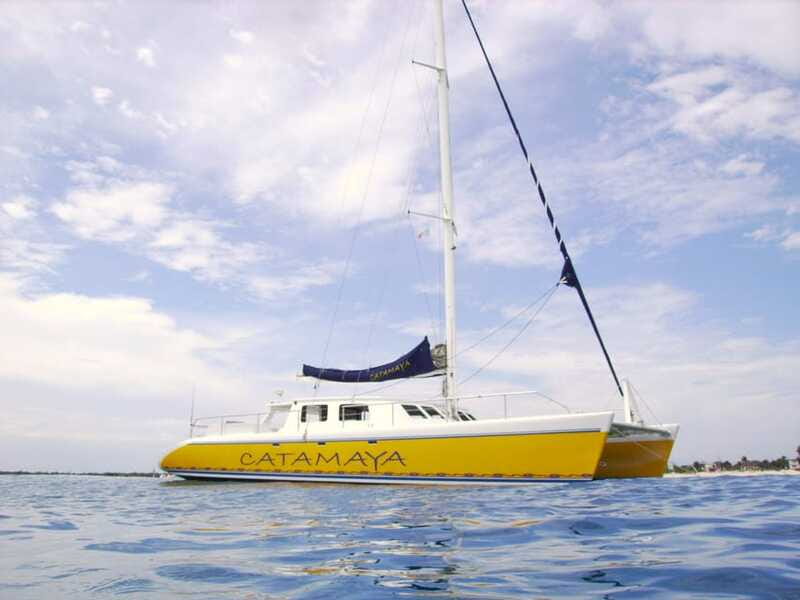 From Puerto Aventuras: Share Catamaran Tour - BBQ lunch and the open bar
