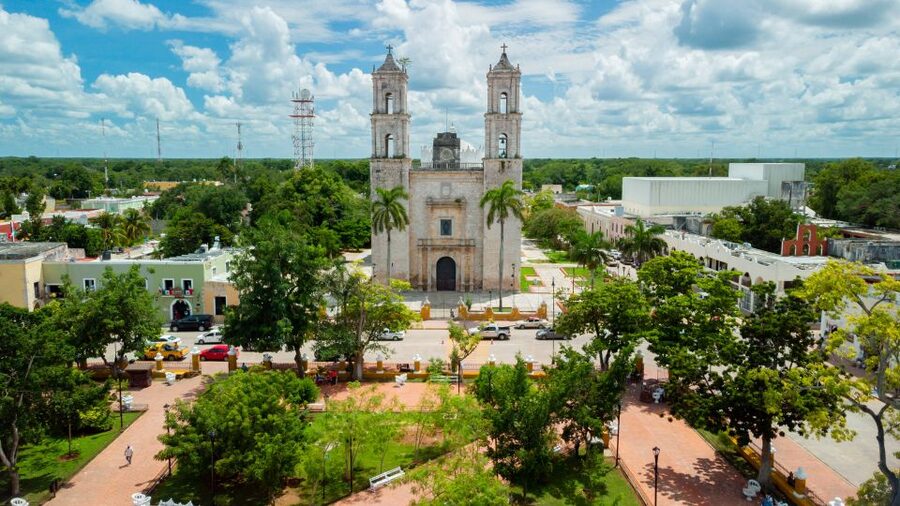 From Riviera Maya: Chichen Itza, Cenote, and Valladolid Tour - Guides make the difference