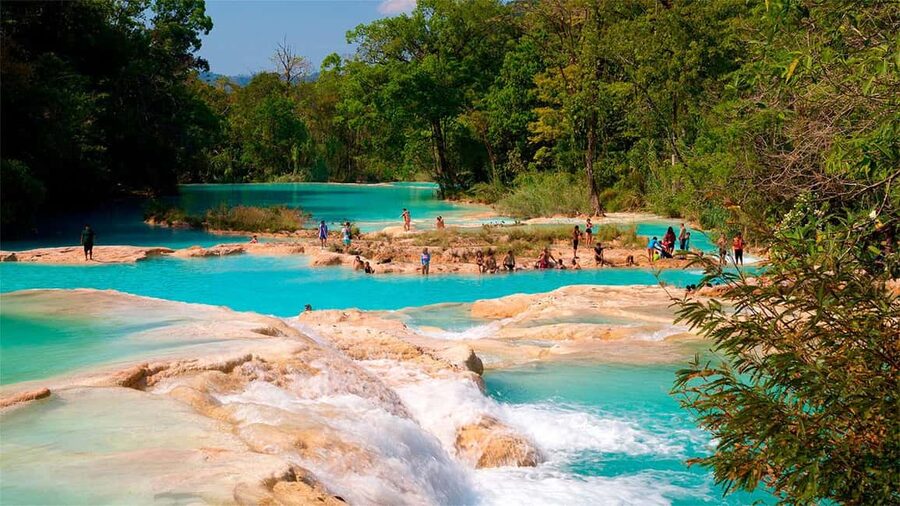 From San Cristóbal: Agua Azul and Palenque Day Trip - Leaving San Cristóbal and stopping in Ocosingo