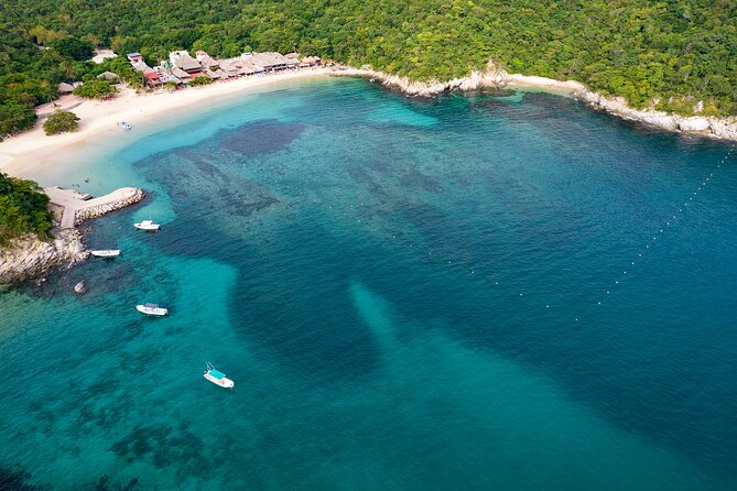Full Day Tour of the Bays of Huatulco - Language, crew, and comfort on board