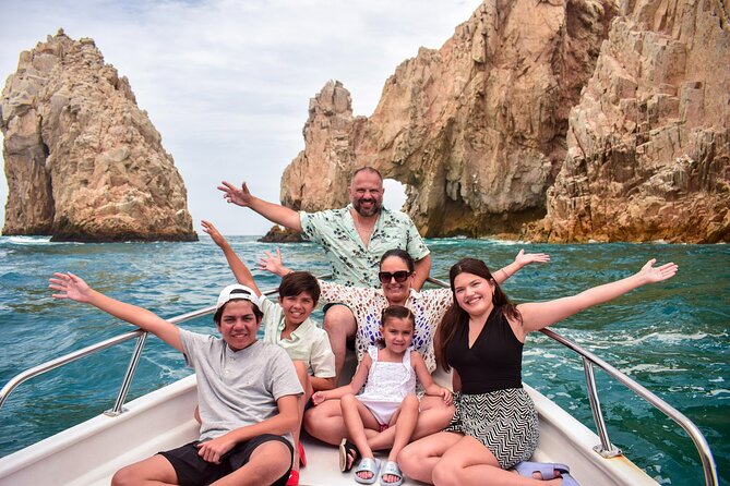 Glass-bottom boat tour to the Arch + beach time - Key points at a glance