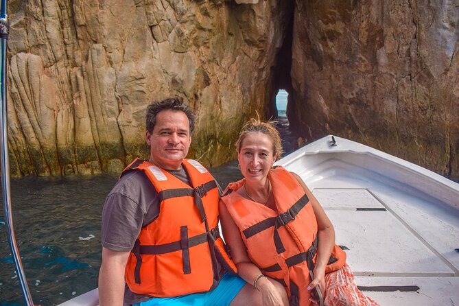 Glass-bottom boat tour to the Arch + beach time - Starting at Plaza Bonita in central Cabo