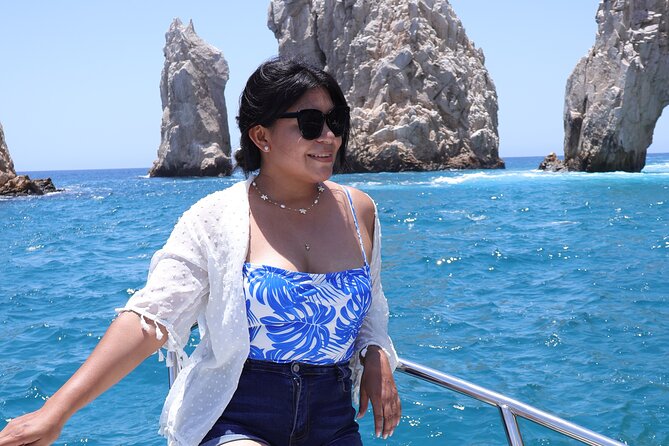 Group tour of the Cabo San Lucas Arch - Why El Arco makes a one-hour trip worthwhile